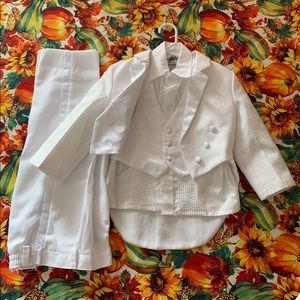 White Paisley Tux w/tails